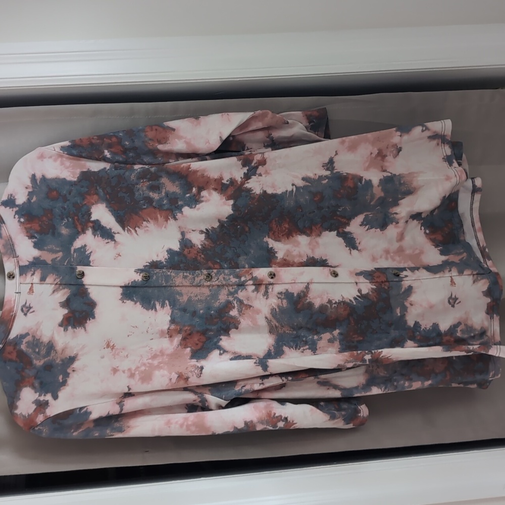 Top - Picture 3 of 3